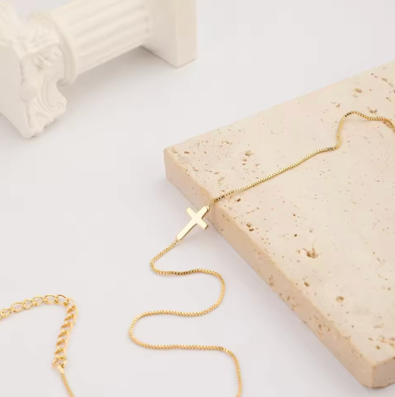 Collier croix horizontal