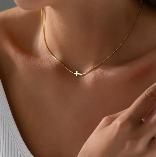 Collier croix horizontal