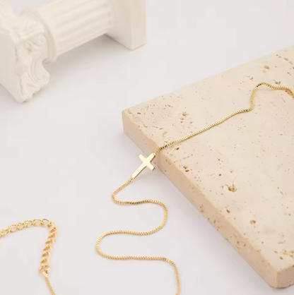 Collier croix horizontal